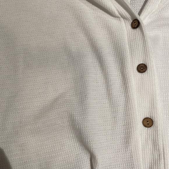 Designer white thermal button down with pink pattern chiffon sleeves - Picture 5 of 8